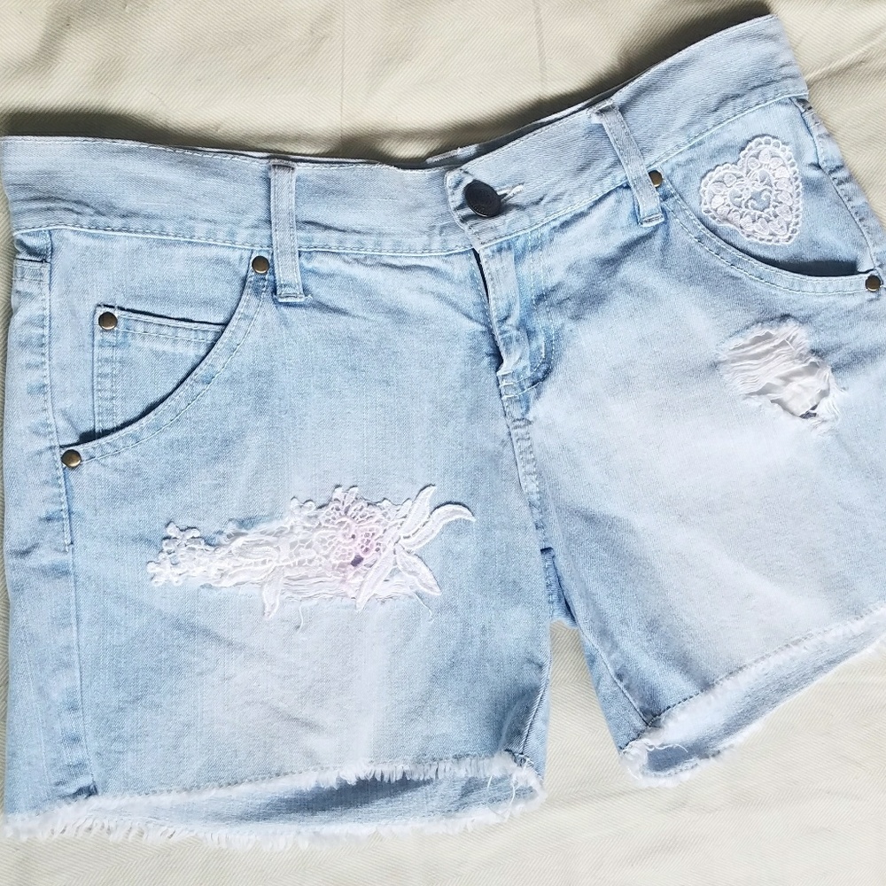 Denim shorts with embroidery